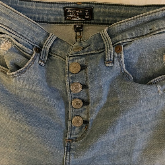 Abercrombie & Fitch Curve Love High Rise Super Skinny Ankle Distressed Jean 6S - Picture 2 of 7